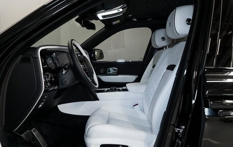 Rolls-Royce Cullinan, 2025 год, 84 990 000 рублей, 16 фотография