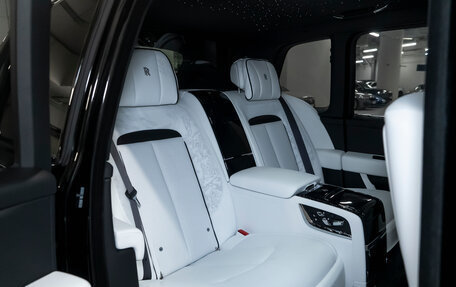 Rolls-Royce Cullinan, 2025 год, 84 990 000 рублей, 33 фотография