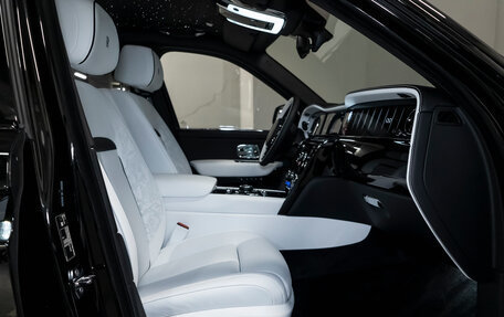 Rolls-Royce Cullinan, 2025 год, 84 990 000 рублей, 32 фотография