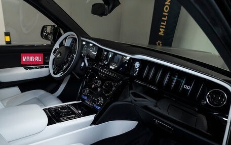 Rolls-Royce Cullinan, 2025 год, 84 990 000 рублей, 30 фотография