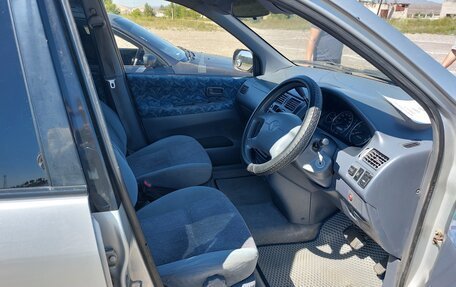 Toyota Ipsum II, 1997 год, 490 000 рублей, 8 фотография
