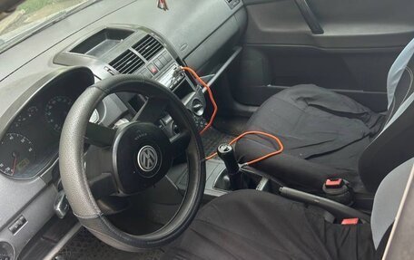 Volkswagen Polo IV рестайлинг, 2004 год, 260 000 рублей, 6 фотография