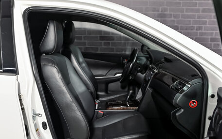 Toyota Camry, 2015 год, 2 030 000 рублей, 11 фотография