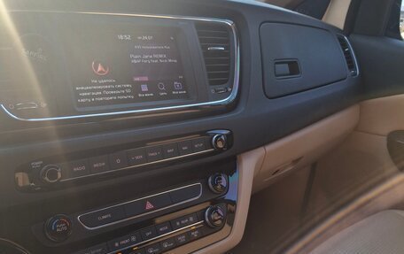KIA Carnival III, 2018 год, 2 550 000 рублей, 10 фотография