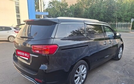 KIA Carnival III, 2018 год, 2 550 000 рублей, 6 фотография