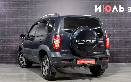 Chevrolet Niva I рестайлинг, 2018 год, 800 000 рублей, 6 фотография