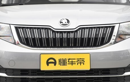 Skoda Kamiq I, 2025 год, 1 800 100 рублей, 10 фотография