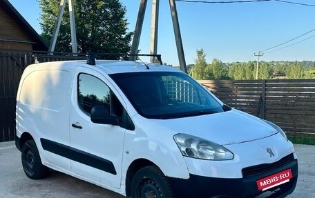 Peugeot Partner II рестайлинг 2, 2013 год, 400 000 рублей, 2 фотография