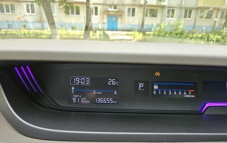 Honda Freed II, 2017 год, 1 350 000 рублей, 14 фотография