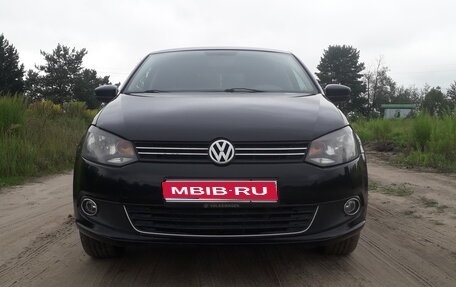 Volkswagen Polo VI (EU Market), 2010 год, 680 000 рублей, 1 фотография