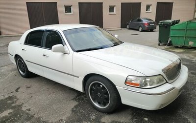 Lincoln Town Car III рестайлинг, 2004 год, 1 550 000 рублей, 1 фотография