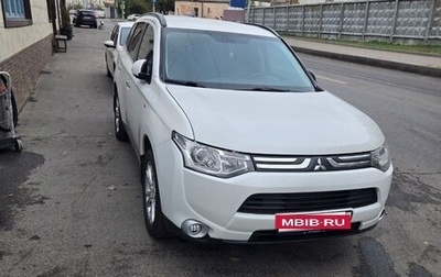 Mitsubishi Outlander III рестайлинг 3, 2013 год, 1 650 000 рублей, 1 фотография
