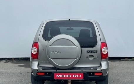 Chevrolet Niva I рестайлинг, 2017 год, 725 000 рублей, 5 фотография