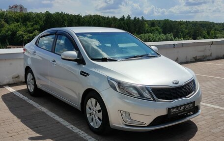 KIA Rio III рестайлинг, 2013 год, 980 000 рублей, 3 фотография