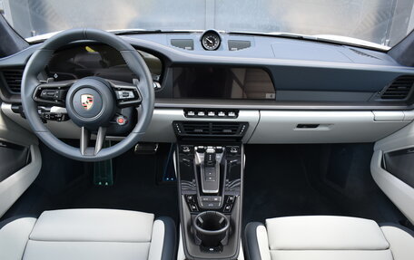 Porsche 911, 2025 год, 31 500 000 рублей, 13 фотография