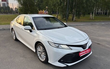 Toyota Camry, 2020 год, 2 850 000 рублей, 3 фотография