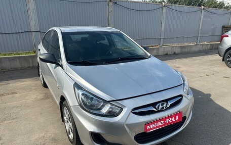 Hyundai Solaris II рестайлинг, 2014 год, 903 000 рублей, 4 фотография