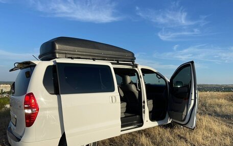 Hyundai Grand Starex Grand Starex I рестайлинг 2, 2018 год, 4 000 000 рублей, 5 фотография