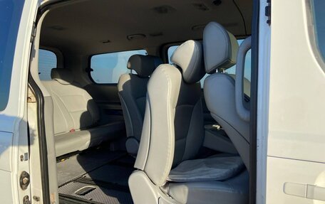 Hyundai Grand Starex Grand Starex I рестайлинг 2, 2018 год, 4 000 000 рублей, 11 фотография