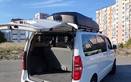 Hyundai Grand Starex Grand Starex I рестайлинг 2, 2018 год, 4 000 000 рублей, 15 фотография