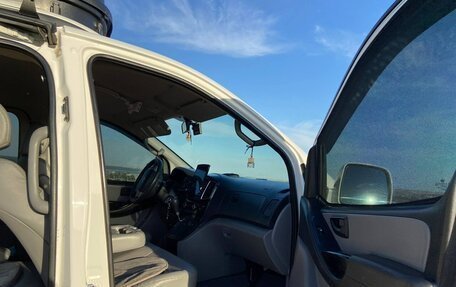 Hyundai Grand Starex Grand Starex I рестайлинг 2, 2018 год, 4 000 000 рублей, 10 фотография