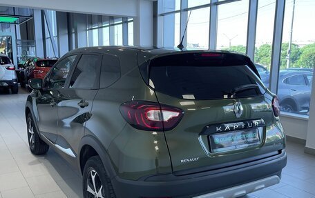 Renault Kaptur I рестайлинг, 2017 год, 1 388 000 рублей, 8 фотография