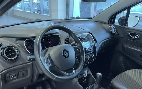 Renault Kaptur I рестайлинг, 2017 год, 1 388 000 рублей, 10 фотография