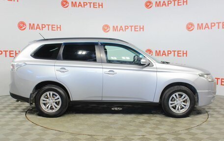 Mitsubishi Outlander III рестайлинг 3, 2013 год, 1 304 000 рублей, 4 фотография