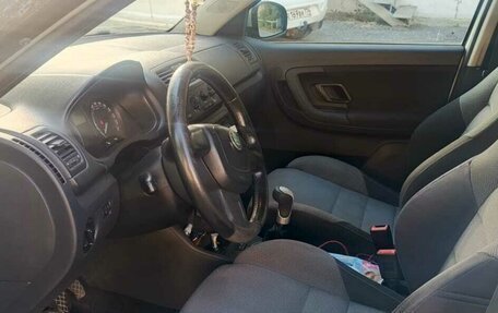 Skoda Fabia II, 2010 год, 400 000 рублей, 10 фотография