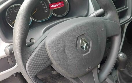 Renault Logan II, 2015 год, 765 000 рублей, 5 фотография