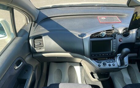 Honda Stream II, 2010 год, 1 229 000 рублей, 19 фотография
