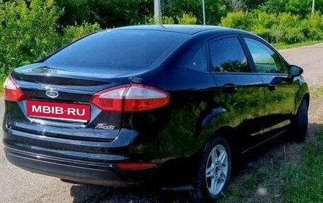 Ford Fiesta, 2016 год, 800 000 рублей, 2 фотография