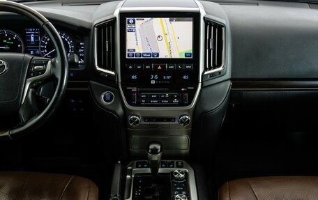 Toyota Land Cruiser 200, 2016 год, 5 199 000 рублей, 17 фотография