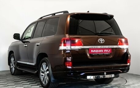 Toyota Land Cruiser 200, 2016 год, 5 199 000 рублей, 10 фотография
