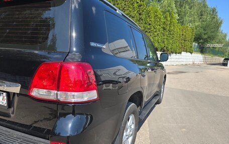 Toyota Land Cruiser 200, 2011 год, 2 700 000 рублей, 4 фотография