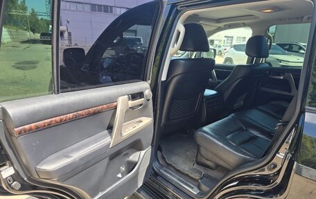 Toyota Land Cruiser 200, 2011 год, 2 700 000 рублей, 10 фотография