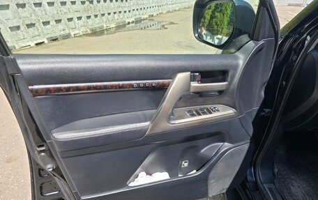 Toyota Land Cruiser 200, 2011 год, 2 700 000 рублей, 12 фотография