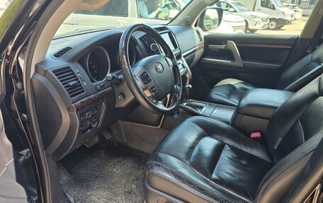 Toyota Land Cruiser 200, 2011 год, 2 700 000 рублей, 11 фотография