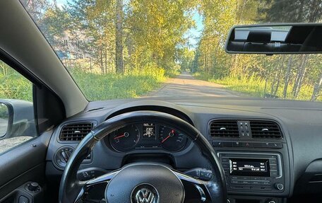 Volkswagen Polo VI (EU Market), 2017 год, 1 280 000 рублей, 3 фотография
