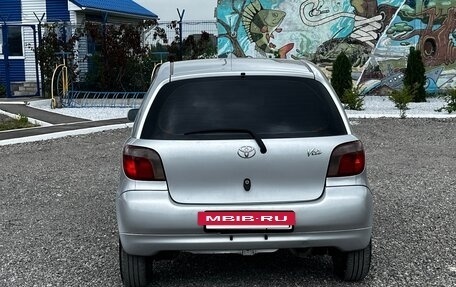 Toyota Vitz, 2000 год, 450 000 рублей, 6 фотография
