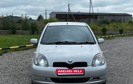 Toyota Vitz, 2000 год, 450 000 рублей, 3 фотография
