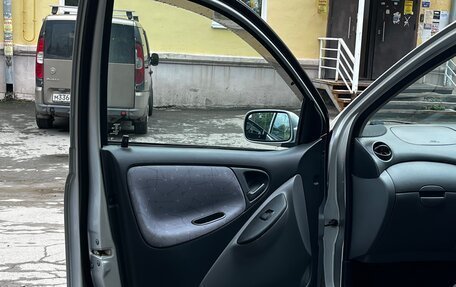 Toyota Vitz, 2000 год, 450 000 рублей, 10 фотография