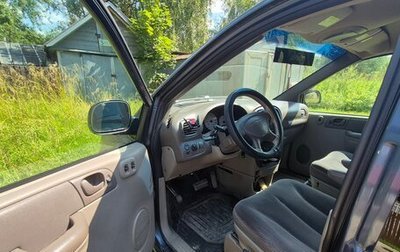 Chrysler Voyager IV, 2002 год, 450 000 рублей, 1 фотография
