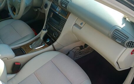 Mercedes-Benz C-Класс, 2004 год, 800 000 рублей, 5 фотография