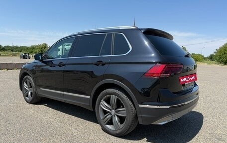 Volkswagen Tiguan II, 2017 год, 1 850 000 рублей, 5 фотография