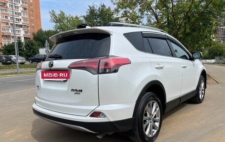 Toyota RAV4, 2018 год, 2 900 000 рублей, 7 фотография
