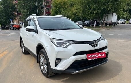 Toyota RAV4, 2018 год, 2 900 000 рублей, 11 фотография