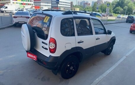 Chevrolet Niva I рестайлинг, 2015 год, 590 000 рублей, 10 фотография
