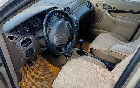Ford Focus IV, 2001 год, 135 000 рублей, 2 фотография