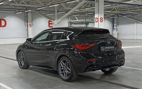 Infiniti Q30, 2017 год, 1 939 950 рублей, 8 фотография